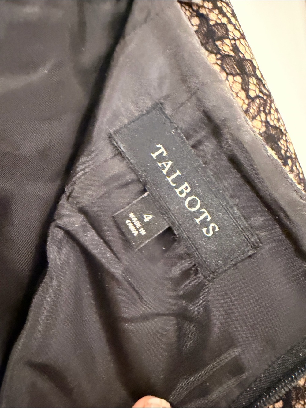 Talbots Black Lace Overlay Pencil Skirt - Nude Base, Fully Lined, Back Zip, Sz 4 - Picture 13 of 16